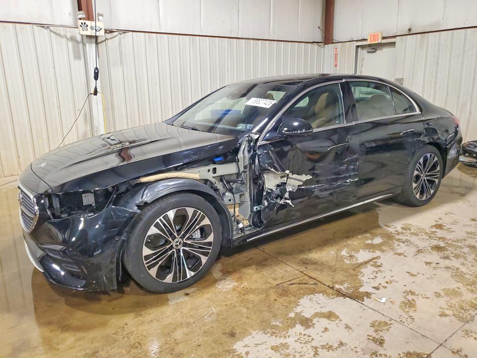 58827426 :رقم المزاد ، W1KLF6BB8SA156481 vin ، 2025 Mercedes-benz E مزاد بيع