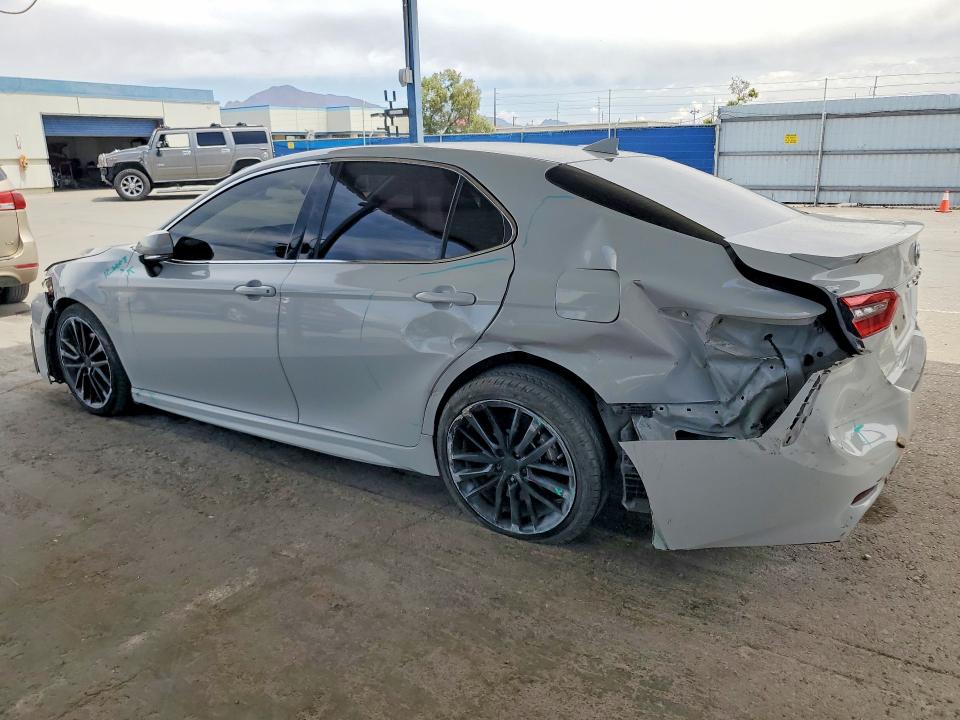 56068196 :رقم المزاد ، 4T1K31AK6NU033201 vin ، 2022 Toyota Camry مزاد بيع