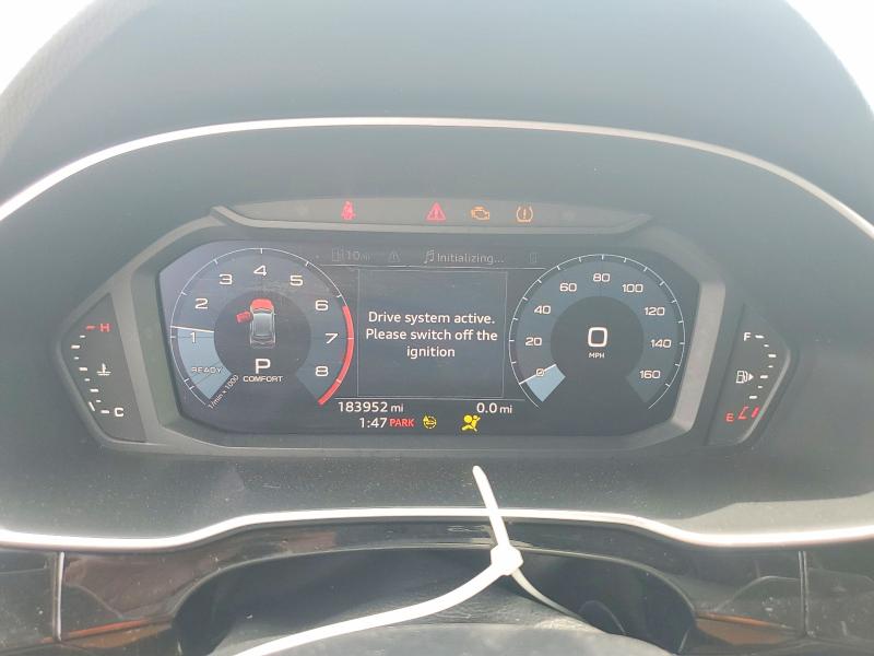 56129826 :رقم المزاد ، WA1AUCF39M1090075 vin ، 2021 Audi Q3 مزاد بيع