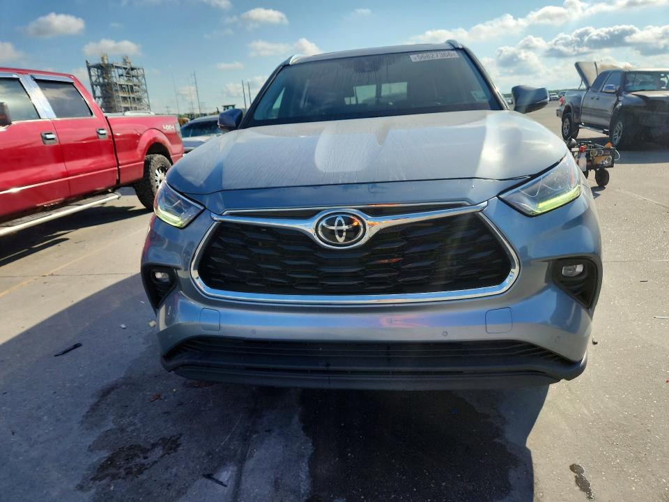 56827366 :رقم المزاد ، 5TDKDRAH1PS022781 vin ، 2023 Toyota Highlander مزاد بيع