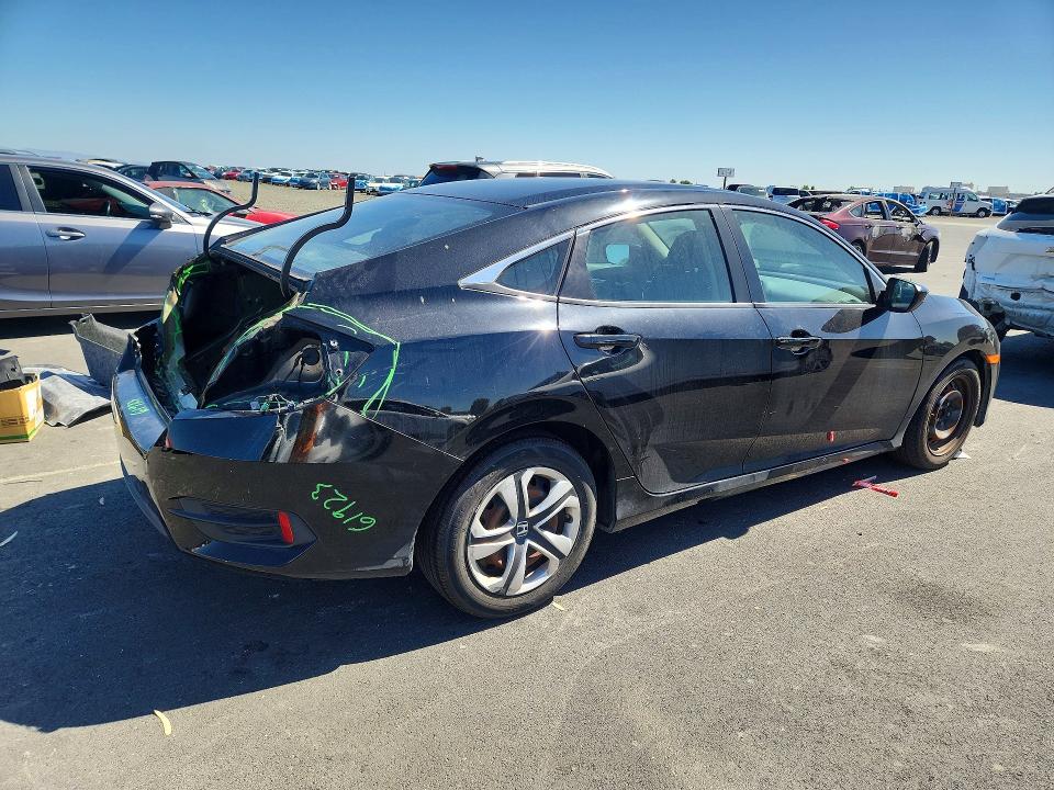 Продажа на аукционе авто 2018 Honda Civic, vin: 2HGFC2F53JH567365, номер лота: 55716756