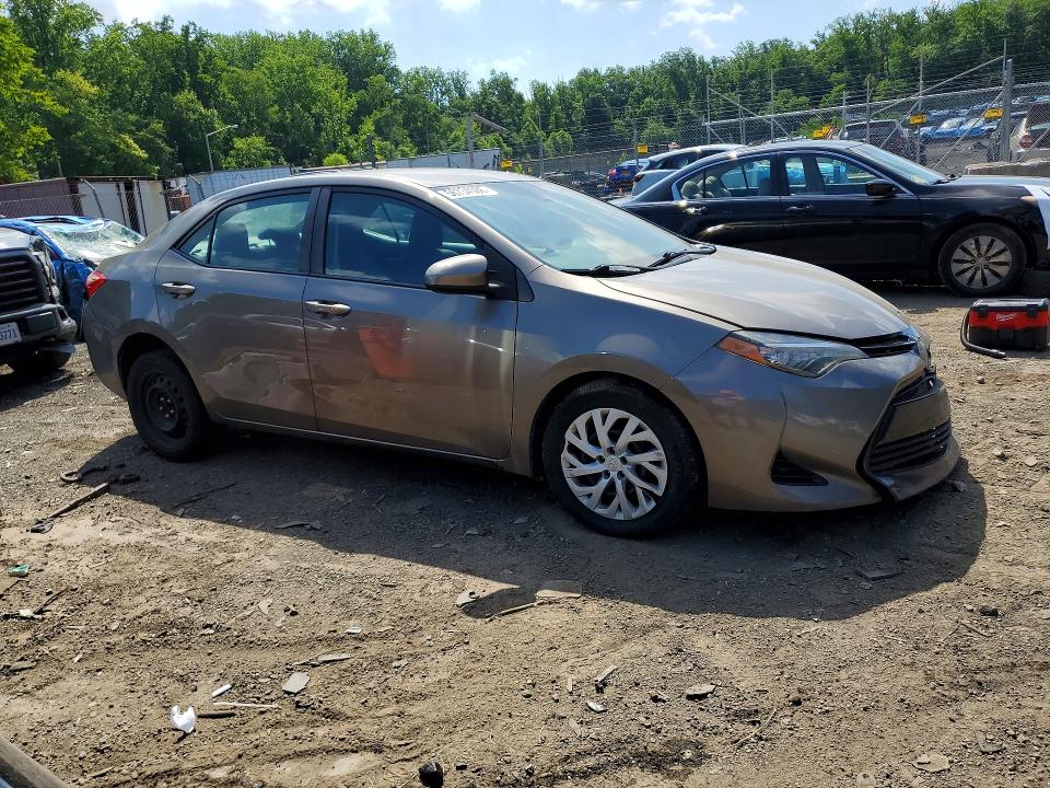 56734586 :رقم المزاد ، 2T1BURHE8HC779991 vin ، 2017 Toyota Corolla مزاد بيع