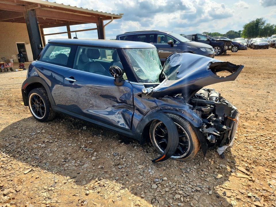 Продаж на аукціоні авто 2011 Mini Cooper, vin: WMWSV3C56BTY20388, номер лоту: 58952646