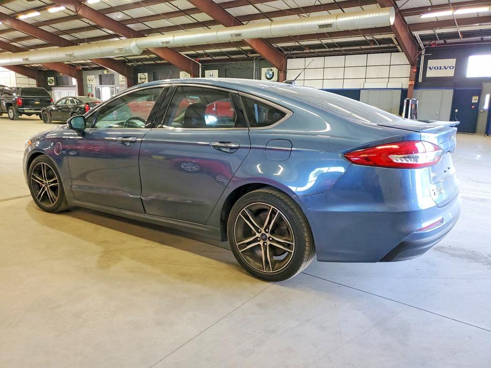 56486266 :رقم المزاد ، 3FA6P0SU4KR212849 vin ، 2019 Ford Fusion مزاد بيع