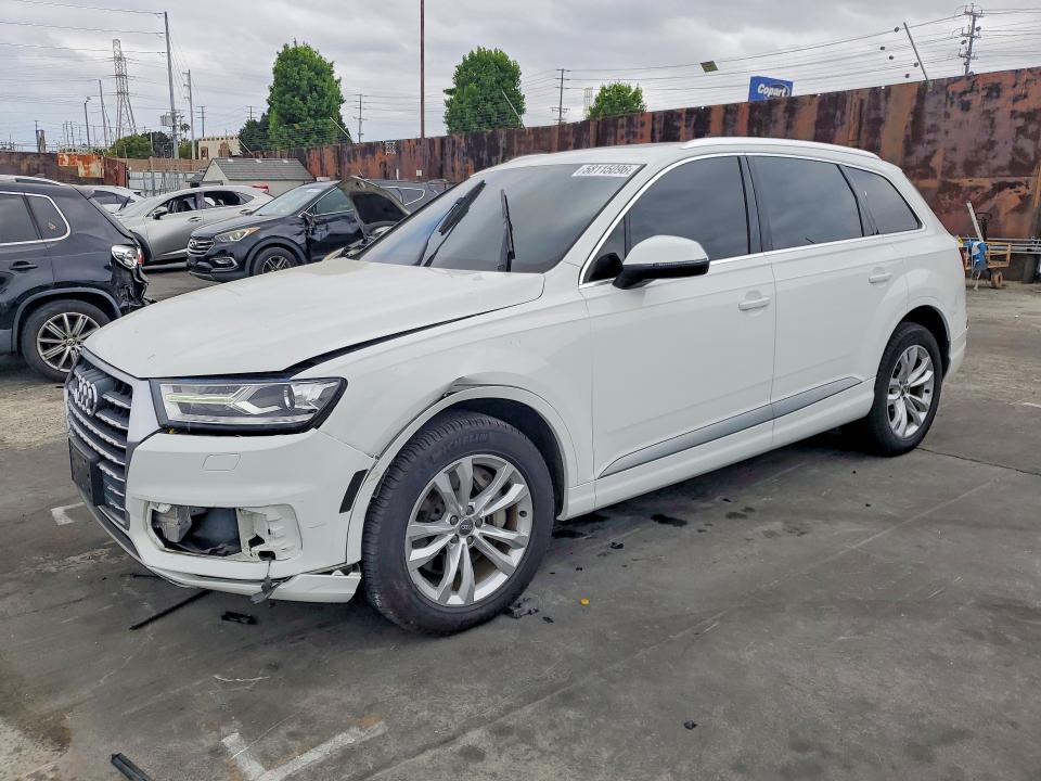 2018 Audi Q7 მანქანა იყიდება აუქციონზე, vin: WA1LAAF71JD026227, აუქციონის ნომერი: 58115096
