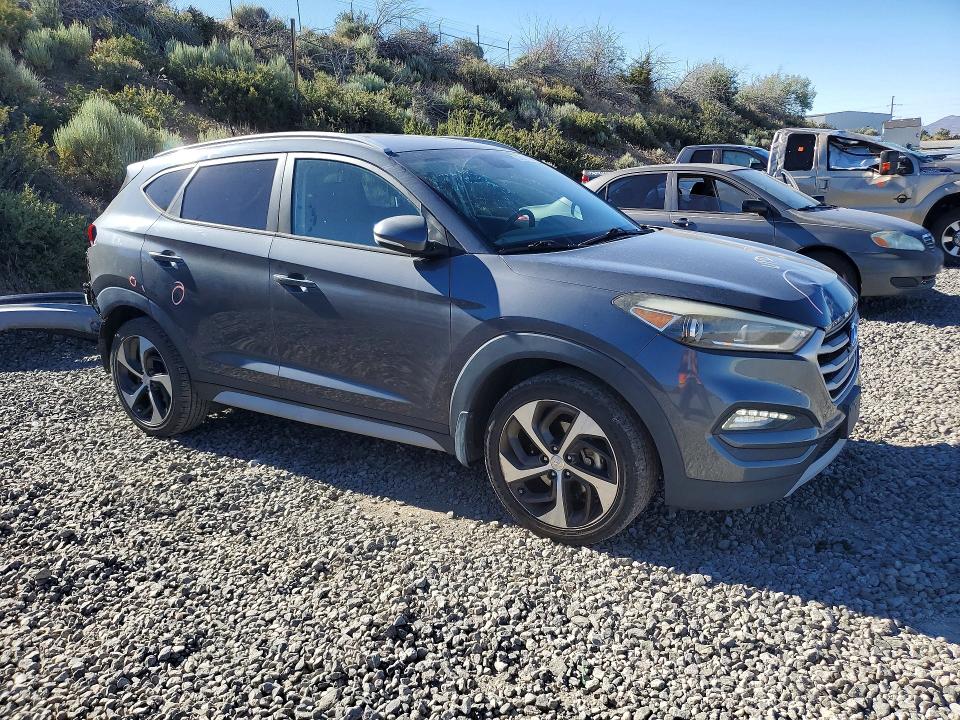 57011186 :رقم المزاد ، KM8J33A20HU409449 vin ، 2017 Hyundai Tucson مزاد بيع