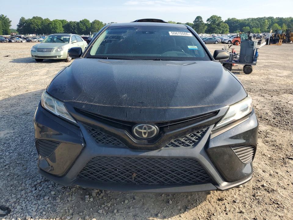 Aukcja sprzedaży 2018 Toyota Camry, vin: 4T1B11HK8JU561621, numer aukcji: 55670086