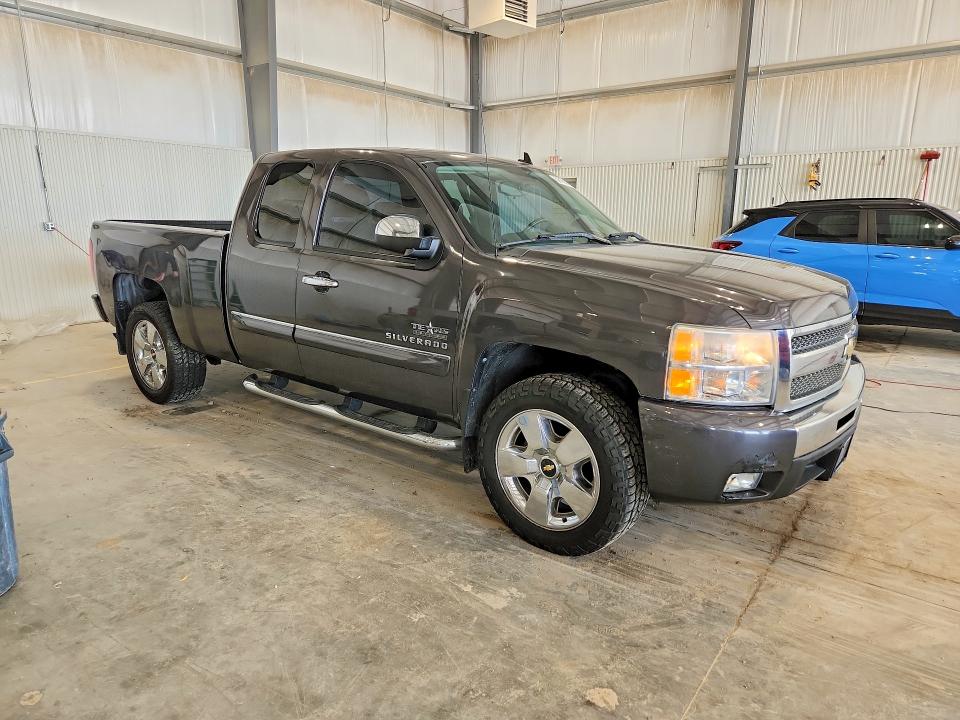 56155736 :رقم المزاد ، 1GCRCSE03BZ298092 vin ، 2011 Chevrolet Silverado مزاد بيع