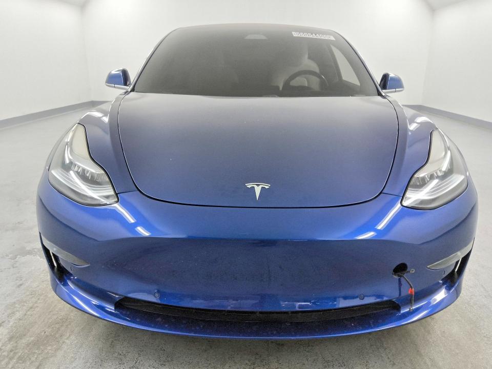 56054406 :رقم المزاد ، 5YJ3E1EA1KF301970 vin ، 2019 Tesla Model 3 مزاد بيع