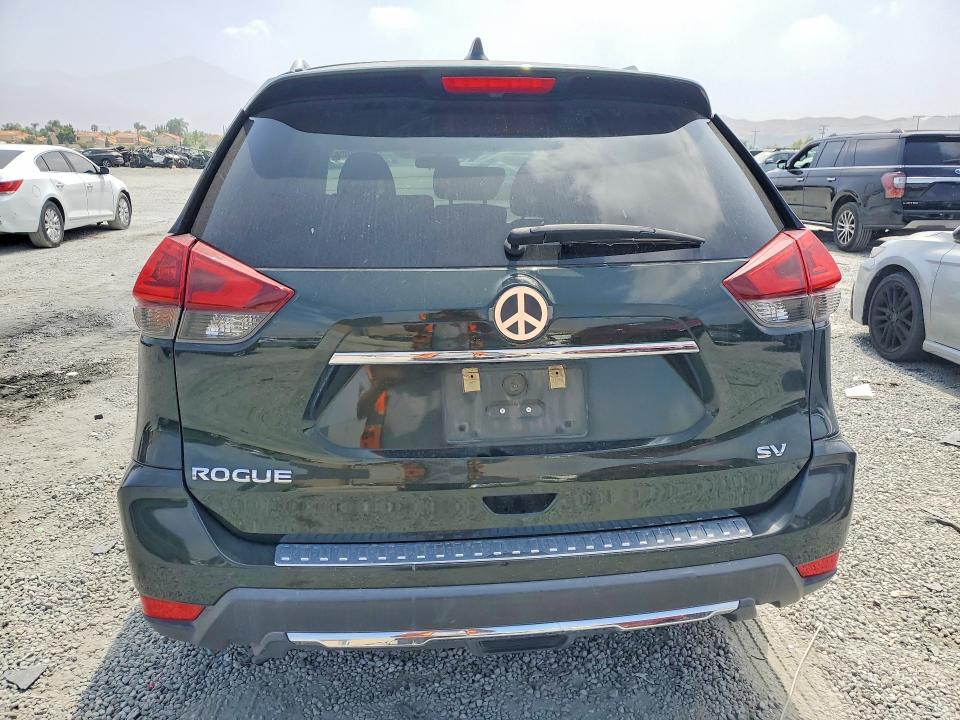 2018 Nissan Rogue მანქანა იყიდება აუქციონზე, vin: 5N1AT2MT0JC717747, აუქციონის ნომერი: 57913806