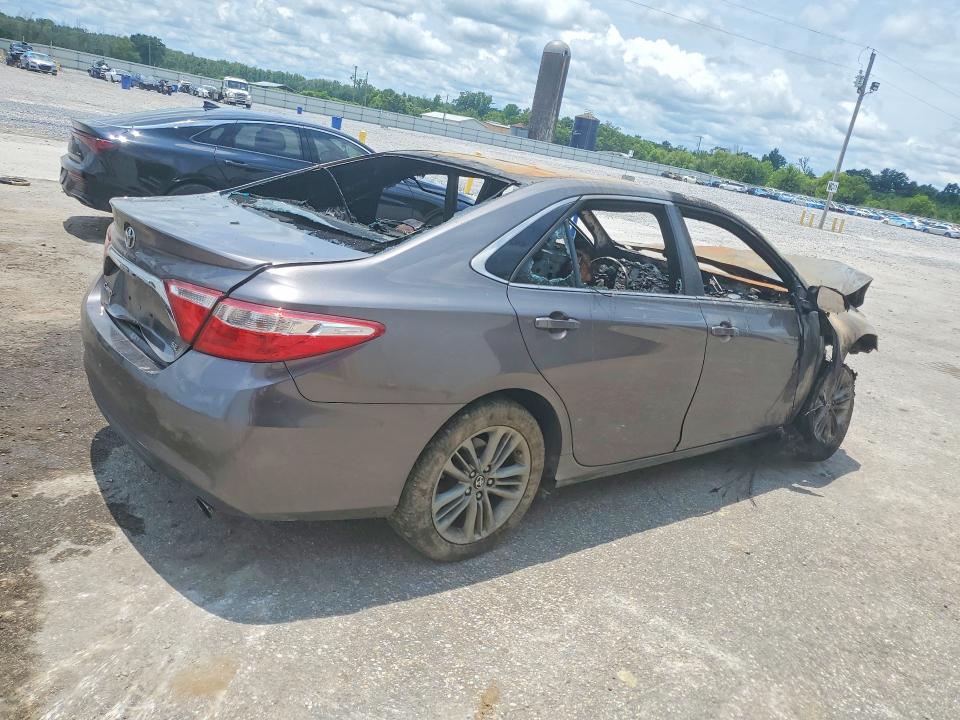 58903566 :رقم المزاد ، 4T1BF1FK6HU440861 vin ، 2017 Toyota Camry مزاد بيع