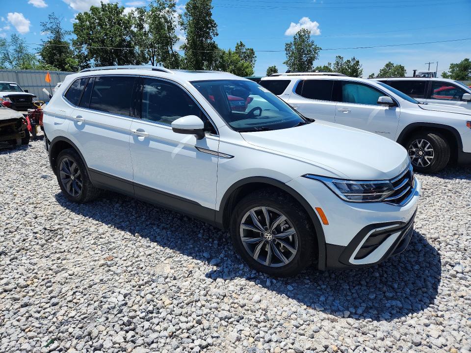 57177336 :رقم المزاد ، 3VV2B7AX5NM149940 vin ، 2022 Volkswagen Tiguan مزاد بيع