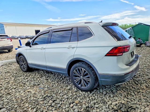 Auction sale of the 2018 Volkswagen Tiguan, vin: 3VV2B7AX4JM003085, lot number: 55979036