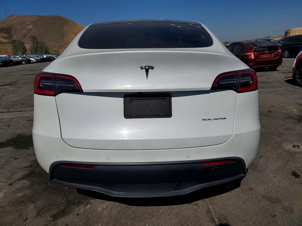 Продажа на аукционе авто 2021 Tesla Model Y, vin: 5YJYGDEE9MF102236, номер лота: 57260216
