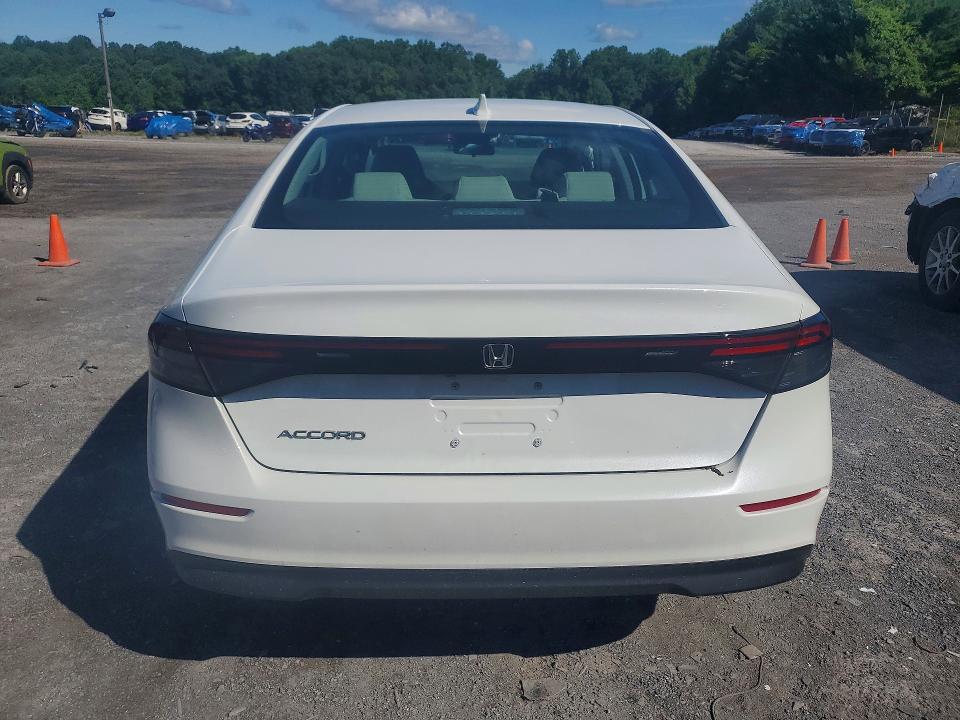 56993836 :رقم المزاد ، 1HGCY1F22RA038858 vin ، 2024 Honda Accord مزاد بيع