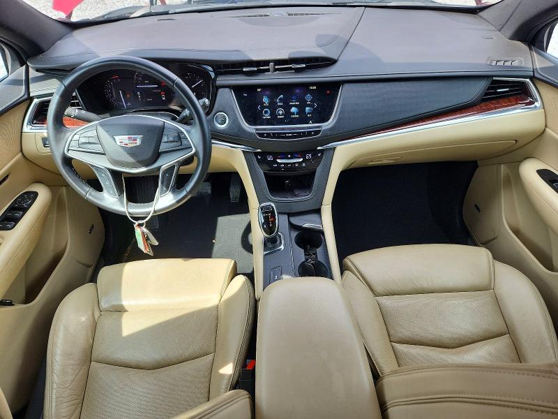 54142646 :رقم المزاد ، 1GYKNBRS7HZ302560 vin ، 2017 Cadillac Xt5 مزاد بيع