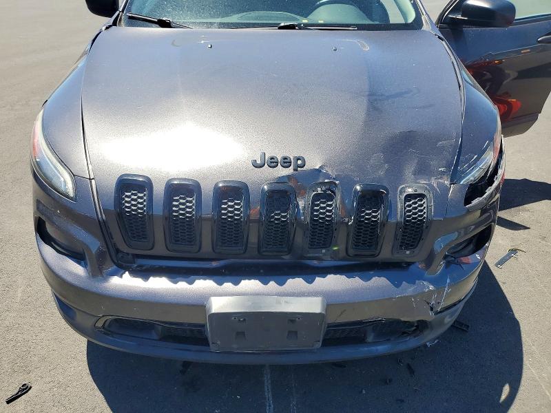 56184126 :رقم المزاد ، 1C4PJLAB6HW508799 vin ، 2017 Jeep Cherokee مزاد بيع