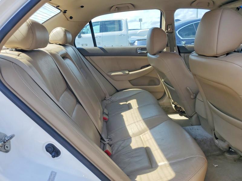 55882826 :رقم المزاد ، 1HGCM66507A051043 vin ، 2007 Honda Accord مزاد بيع