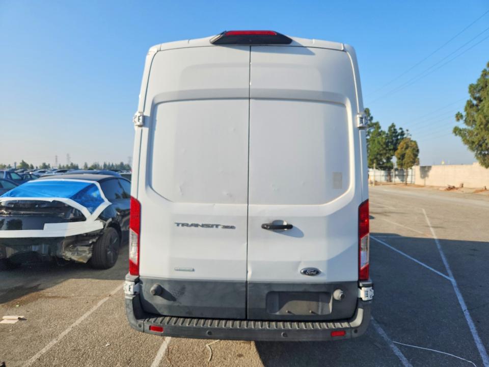 55468726 :رقم المزاد ، 1FTBW3XG4JKA23413 vin ، 2018 Ford Transit مزاد بيع