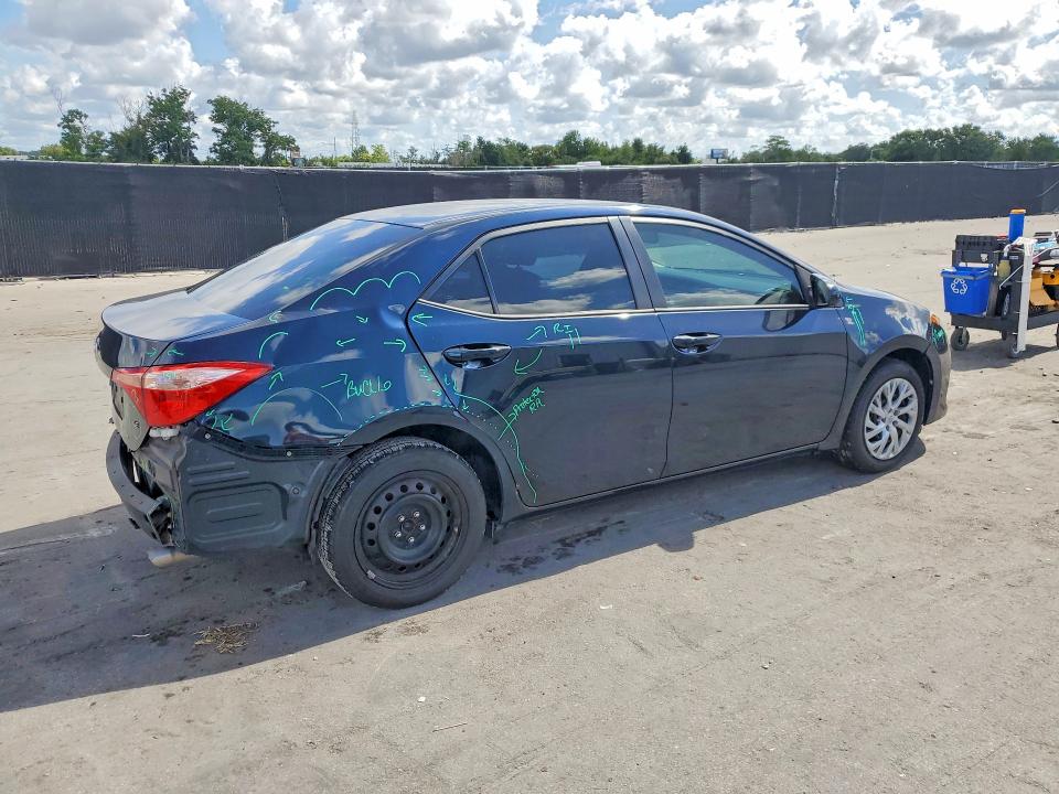 Продаж на аукціоні авто 2017 Toyota Corolla, vin: 5YFBURHE2HP677540, номер лоту: 56481916