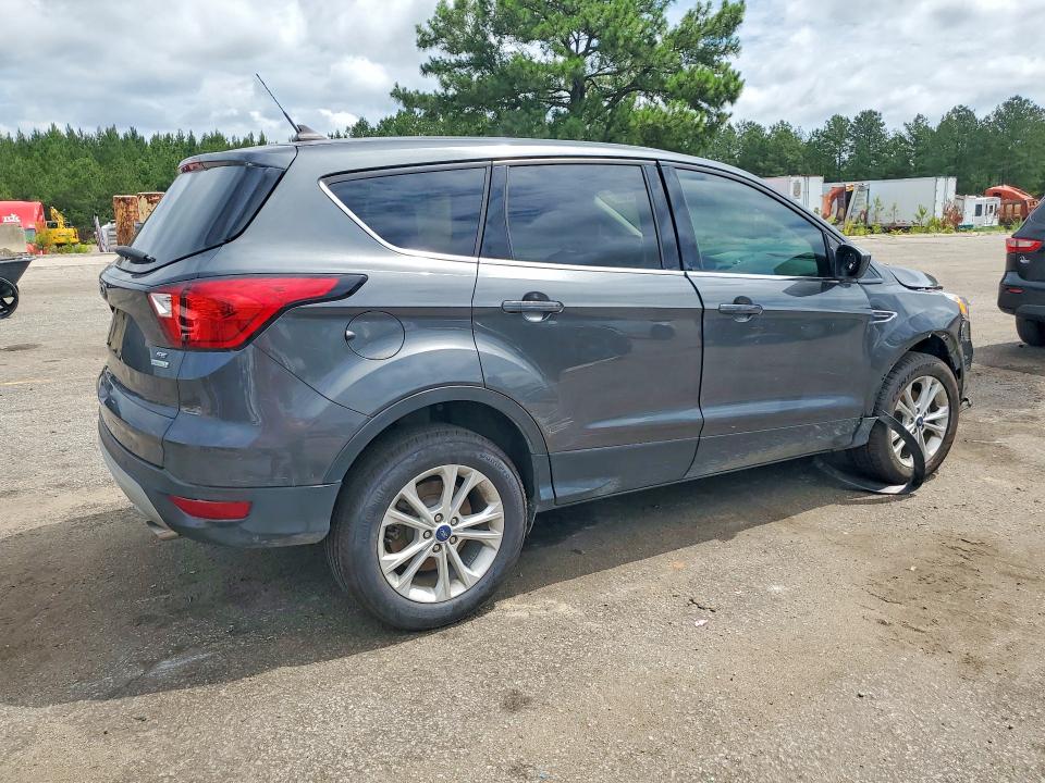 55214366 :رقم المزاد ، 1FMCU0GD7KUA11241 vin ، 2019 Ford Escape مزاد بيع