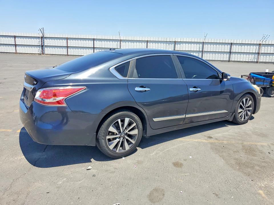 2015 Nissan Altima მანქანა იყიდება აუქციონზე, vin: 1N4AL3AP3FC205284, აუქციონის ნომერი: 55472106