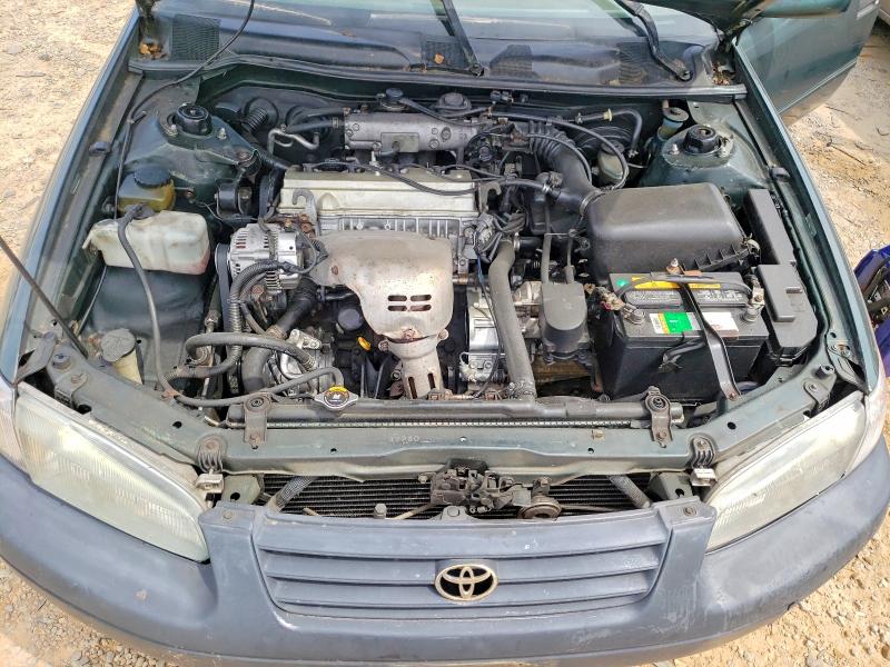 57560176 :رقم المزاد ، 4T1BG22K5XU582044 vin ، 1999 Toyota Camry مزاد بيع