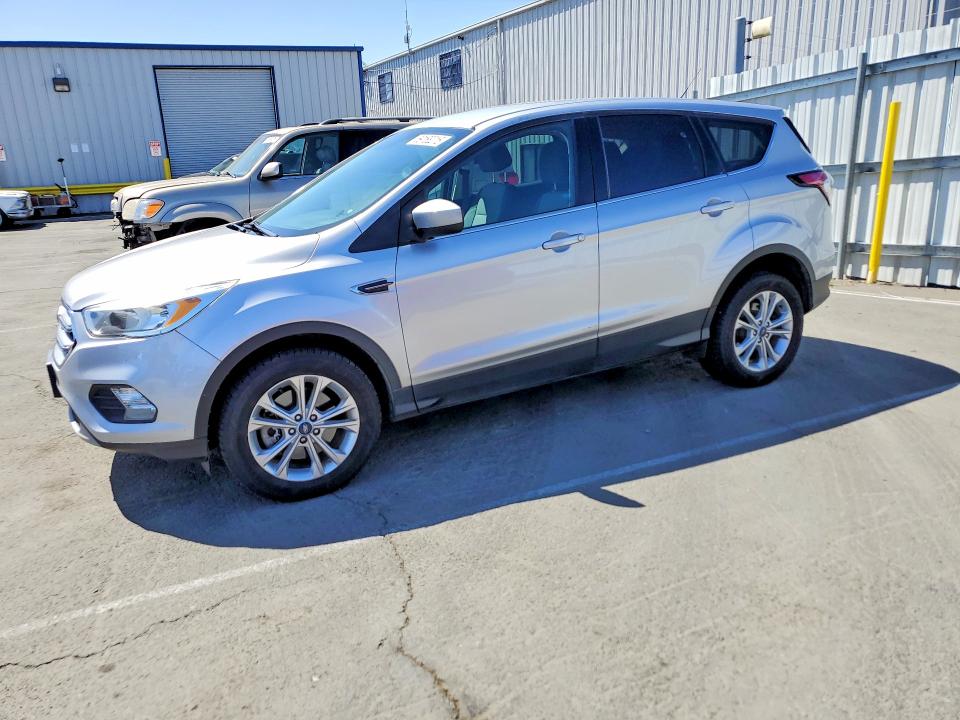 2017 Ford Escape მანქანა იყიდება აუქციონზე, vin: 1FMCU9GD1HUE55471, აუქციონის ნომერი: 59168216