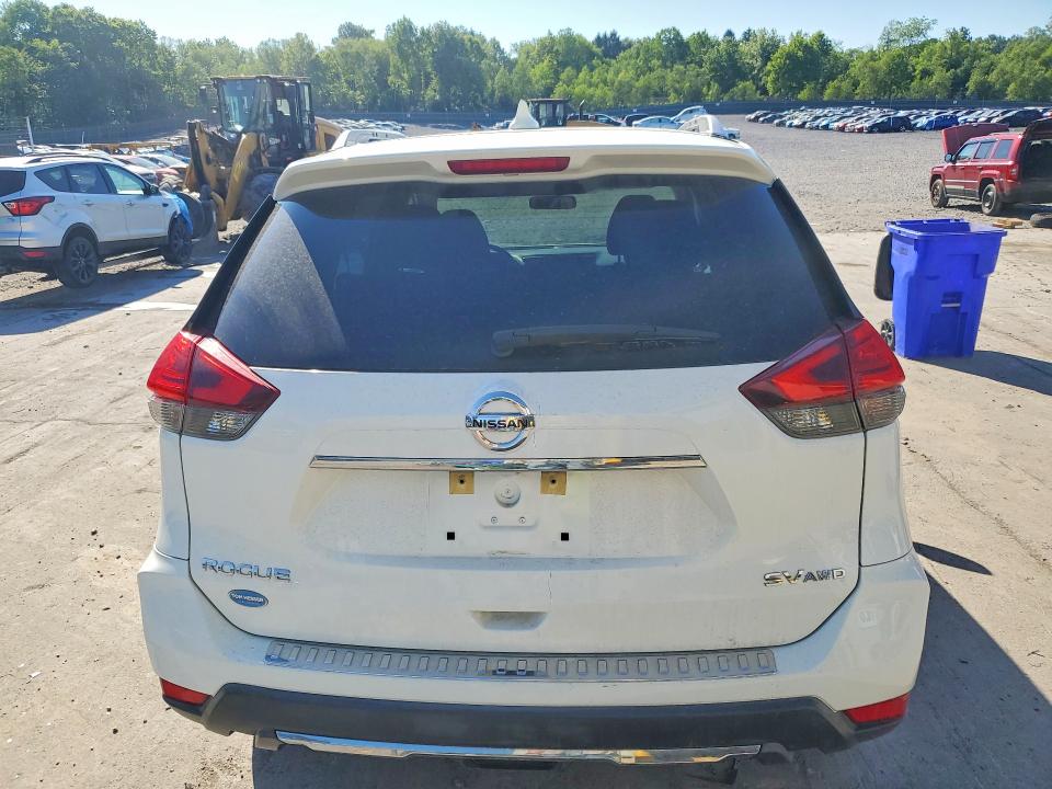 Продаж на аукціоні авто 2017 Nissan Rogue, vin: KNMAT2MV2HP604990, номер лоту: 55988846