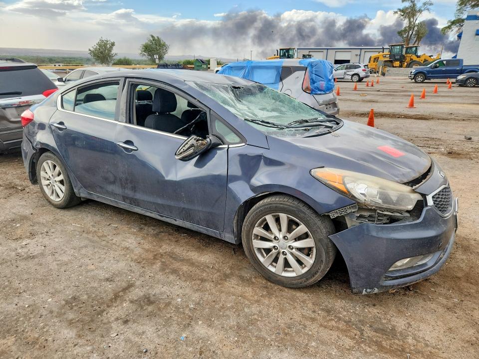 2015 Kia Forte მანქანა იყიდება აუქციონზე, vin: KNAFX4A88F5280745, აუქციონის ნომერი: 55418236