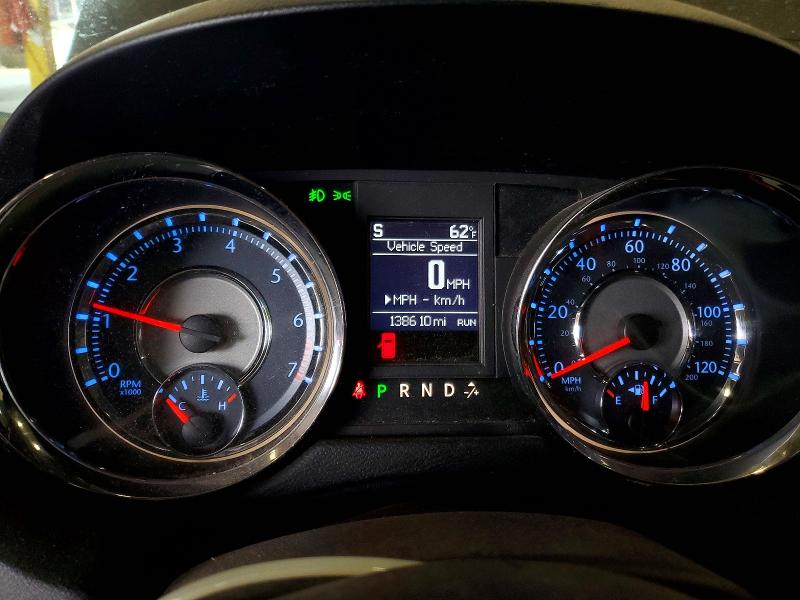 57245596 :رقم المزاد ، 2C4RC1BG8FR637831 vin ، 2015 Chrysler Town & Country مزاد بيع