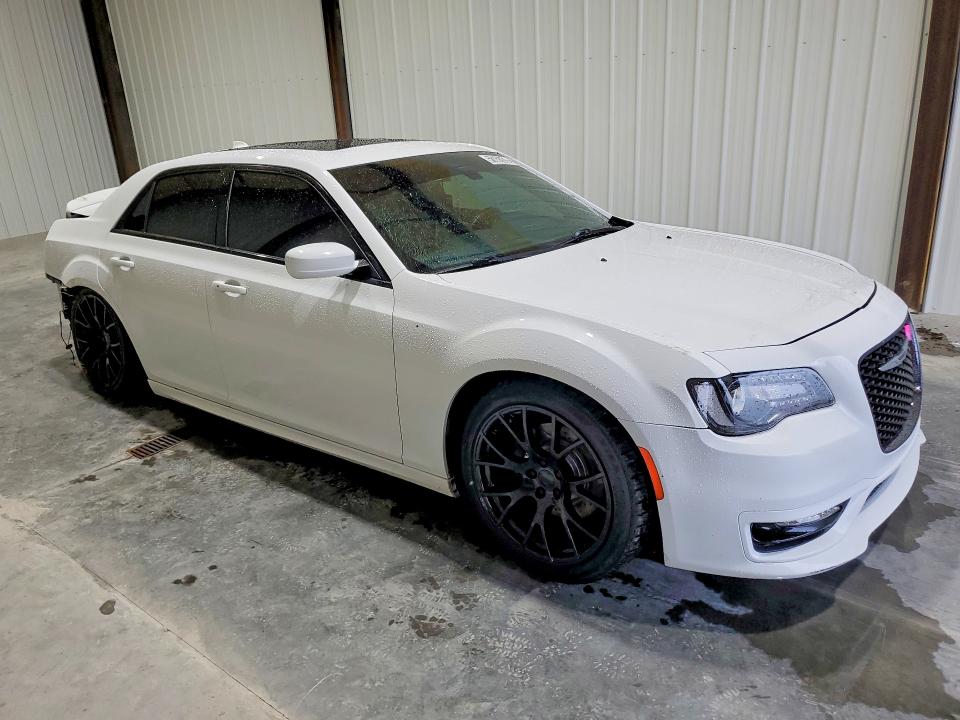 Продаж на аукціоні авто 2018 Chrysler 300, vin: 2C3CCABT0JH152668, номер лоту: 58158976