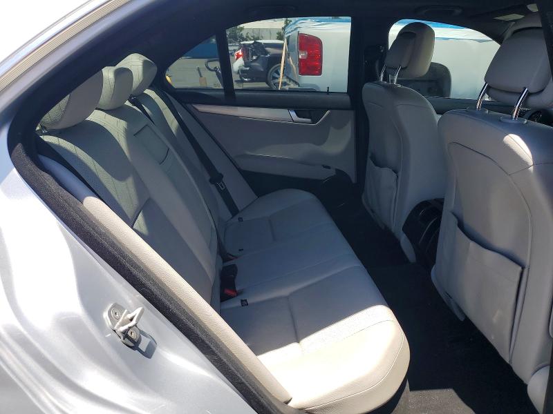 Продажа на аукционе авто 2012 Mercedes-benz C, vin: WDDGF4HB3CR234858, номер лота: 57308126