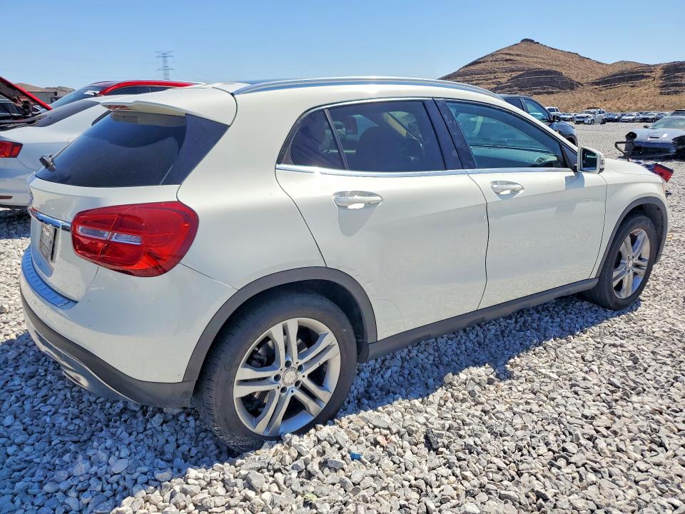 Продаж на аукціоні авто 2015 Mercedes-benz Gla, vin: WDCTG4EB7FJ177880, номер лоту: 57358026