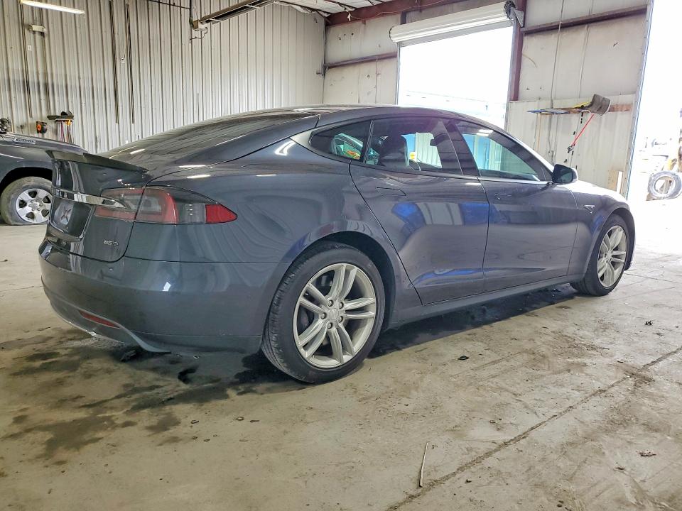 Продажа на аукционе авто 2015 Tesla Model S, vin: 5YJSA1E22FF116896, номер лота: 55307246