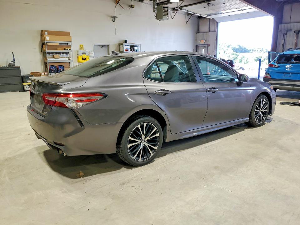 2019 Toyota Camry მანქანა იყიდება აუქციონზე, vin: 4T1B11HK4KU716098, აუქციონის ნომერი: 56999486