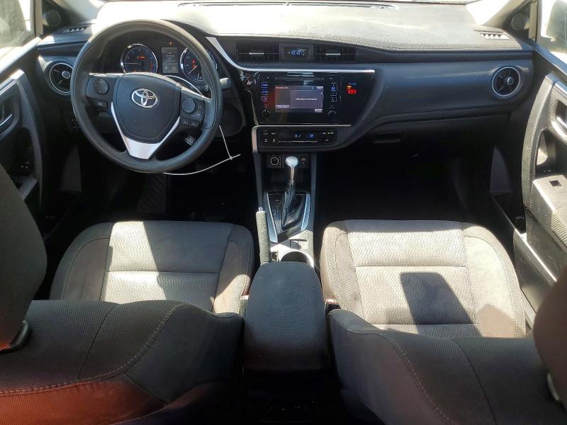 55322236 :رقم المزاد ، 2T1BURHE5JC055696 vin ، 2018 Toyota Corolla مزاد بيع