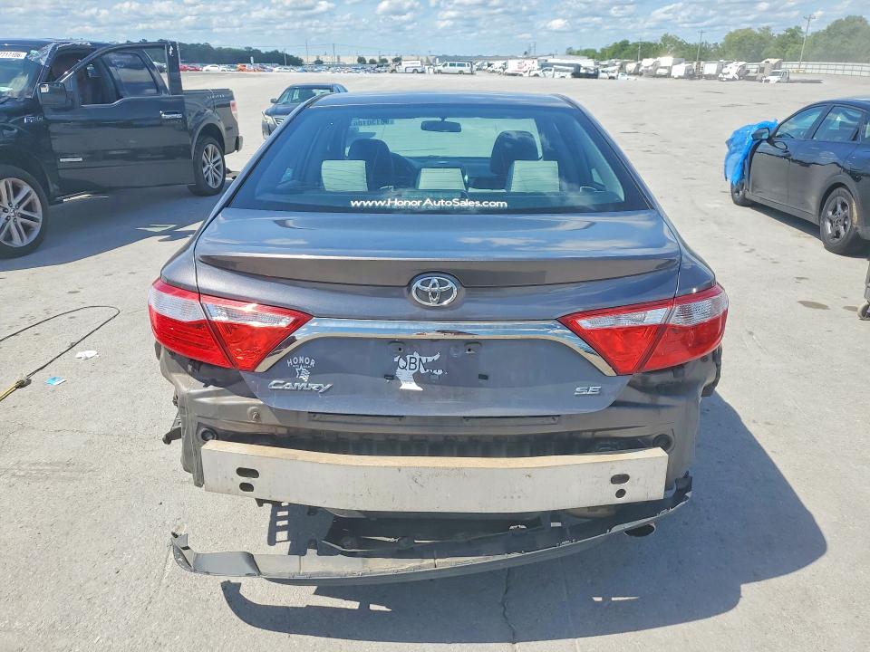 58130186 :رقم المزاد ، 4T1BF1FK7FU087205 vin ، 2015 Toyota Camry مزاد بيع