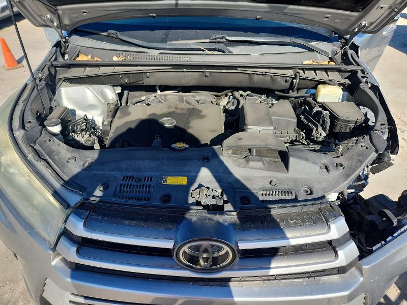 Продаж на аукціоні авто 2017 Toyota Highlander, vin: 5TDZZRFH5HS200296, номер лоту: 58710536