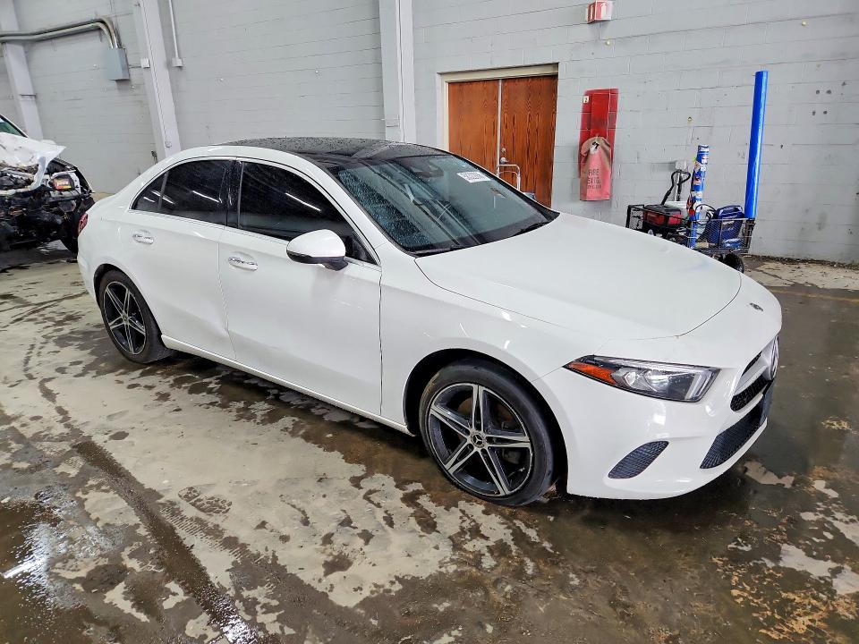 58322856 :رقم المزاد ، WDD3G4FB0KW000658 vin ، 2019 Mercedes-benz A مزاد بيع