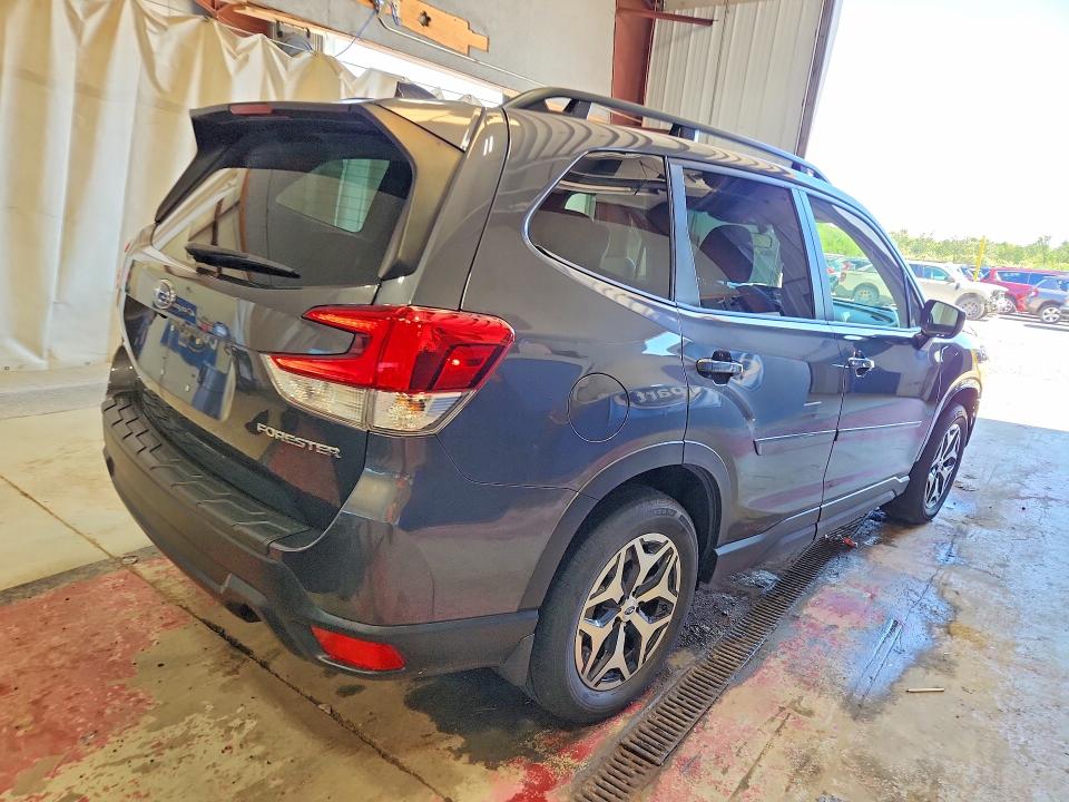 Продаж на аукціоні авто 2022 Subaru Forester, vin: JF2SKAEC5NH461376, номер лоту: 57492476