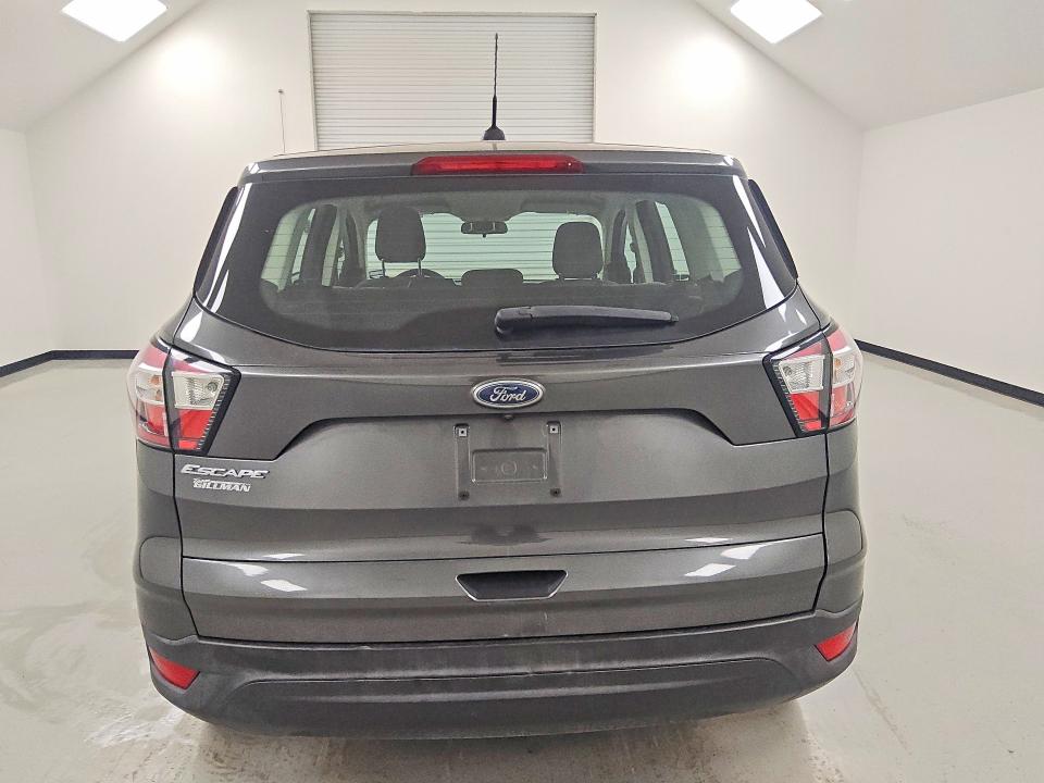 2018 Ford Escape მანქანა იყიდება აუქციონზე, vin: 1FMCU0F79JUB54363, აუქციონის ნომერი: 58209186