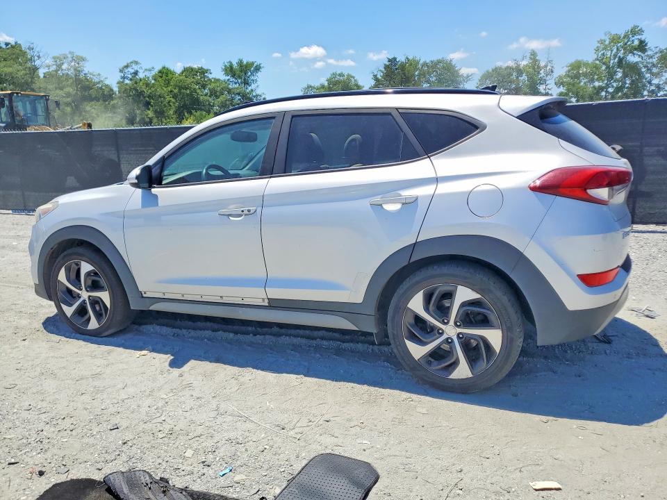 Продаж на аукціоні авто 2018 Hyundai Tucson, vin: KM8J3CA24JU688765, номер лоту: 57828596