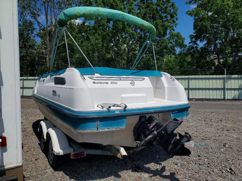 2000 Chaparral 22 Ft. მანქანა იყიდება აუქციონზე, vin: FGBX0511C494, აუქციონის ნომერი: 57994486
