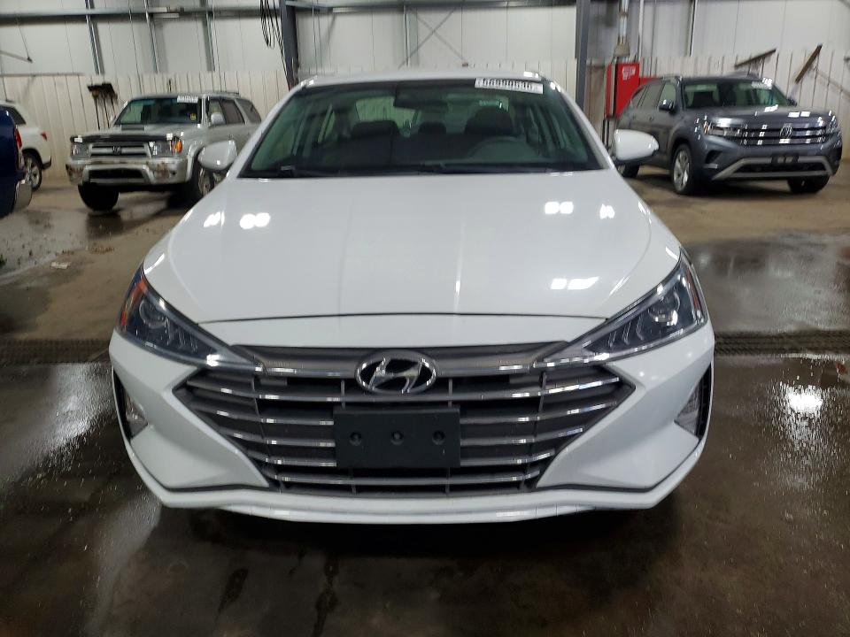 2020 Hyundai Elantra მანქანა იყიდება აუქციონზე, vin: 5NPD84LF4LH583259, აუქციონის ნომერი: 56990536