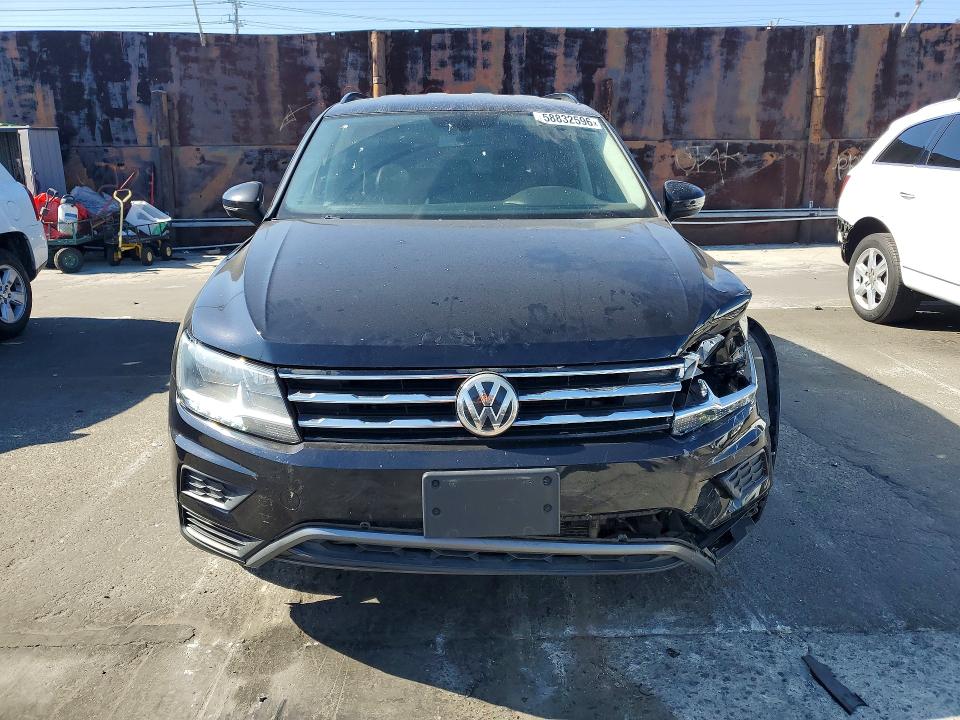 58832596 :رقم المزاد ، 3VV3B7AX9JM214416 vin ، 2018 Volkswagen Tiguan مزاد بيع
