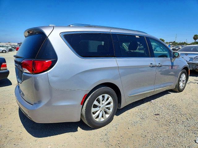 Auction sale of the 2018 Chrysler Pacifica, vin: 2C4RC1BG2JR290358, lot number: 59098936