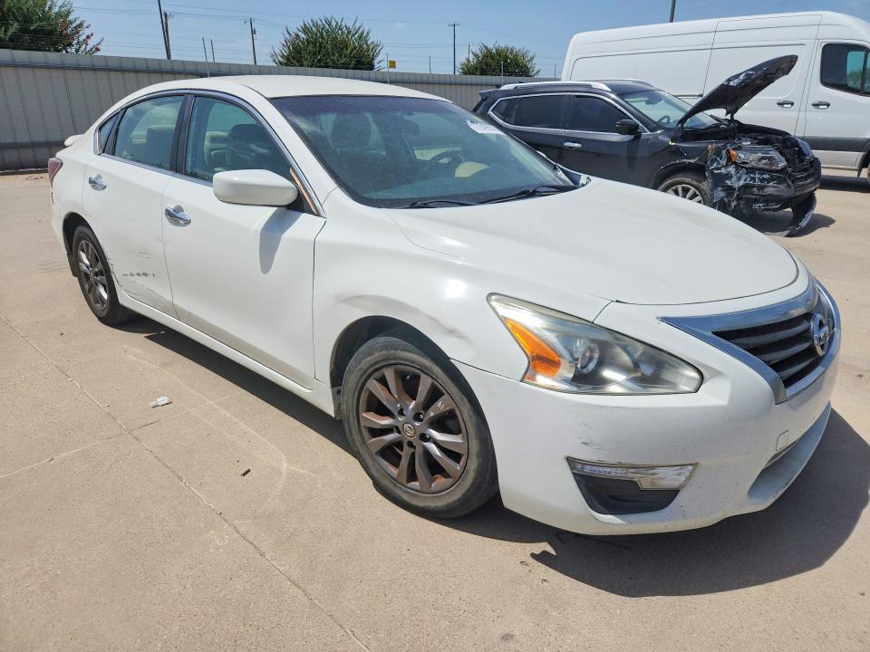 Продажа на аукционе авто 2015 Nissan Altima, vin: 1N4AL3AP4FN905447, номер лота: 77249935
