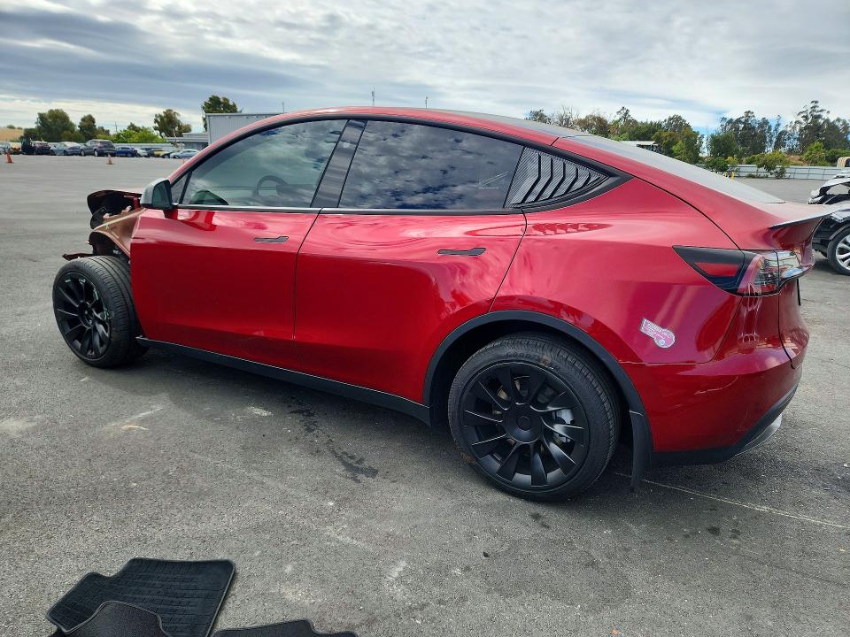 57951276 :رقم المزاد ، 7SAYGDEE0RF194637 vin ، 2024 Tesla Model Y مزاد بيع