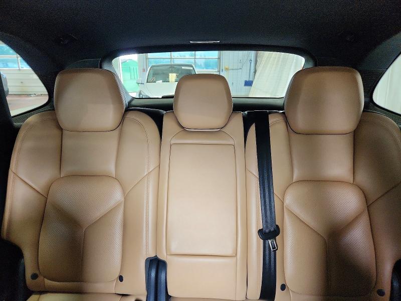 Продажа на аукционе авто 2018 Porsche Cayenne, vin: WP1AB2A2XJLA60814, номер лота: 97816925